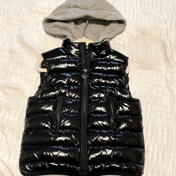 Appaman Other - Appaman kids Waterproof puffer vest with hood